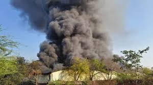 Bhopal massive,  fire,  broke, godown, fabrication , factory