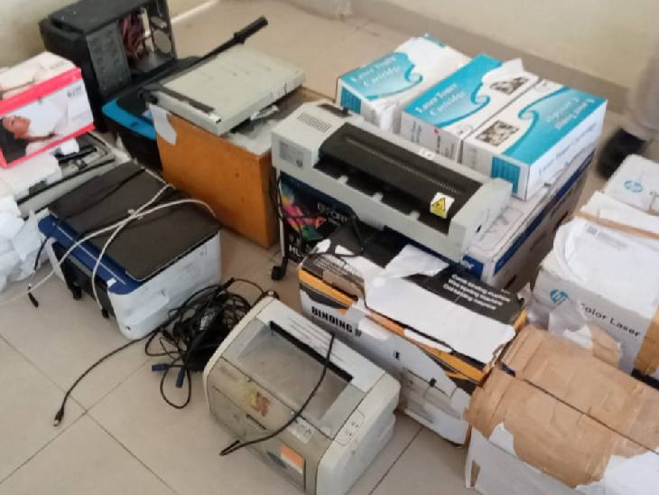 counterfeit currency factory operating ,  home busted ,Indore.
