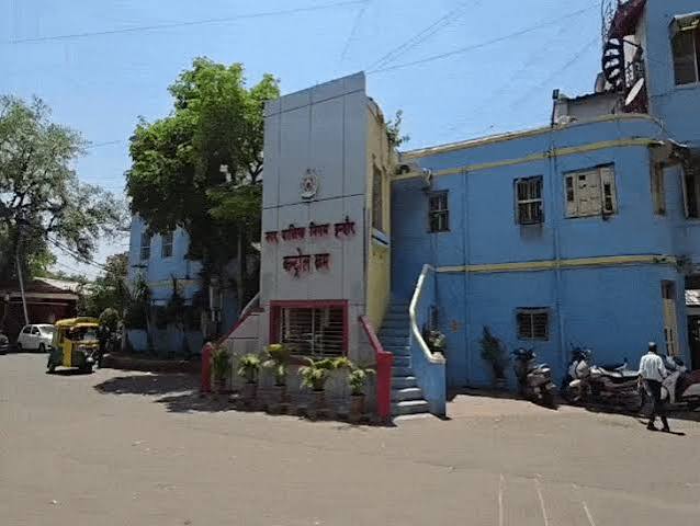  last chance ,pay taxes,  Indore; special rebates ,property and water taxes.