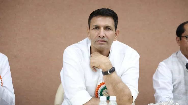 Bailable warrant , Congress state president Jitu Patwari; court 