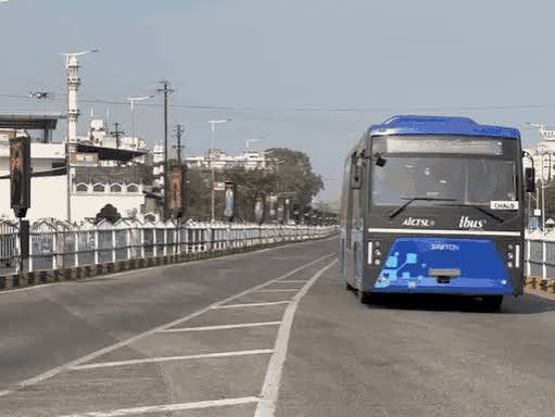  Trial , high-tech e-buses ,  Indore,  travel experience.