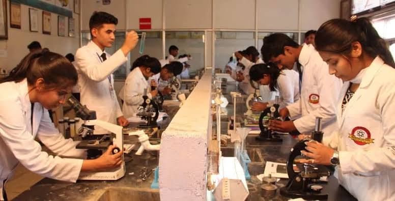 NRI quota norms , medical colleges tightened; Supreme Court 