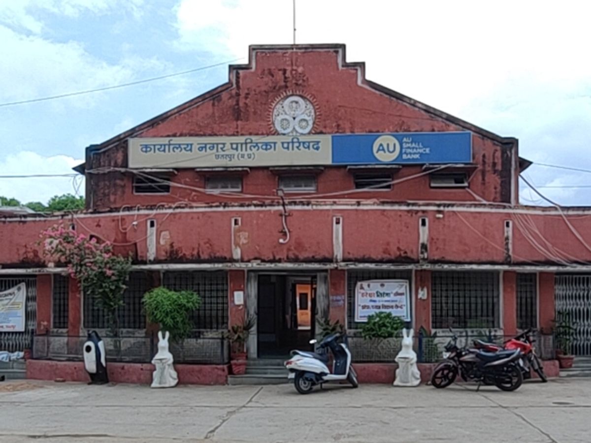 New population, data casts , Chhatarpur Municipal Corporation.