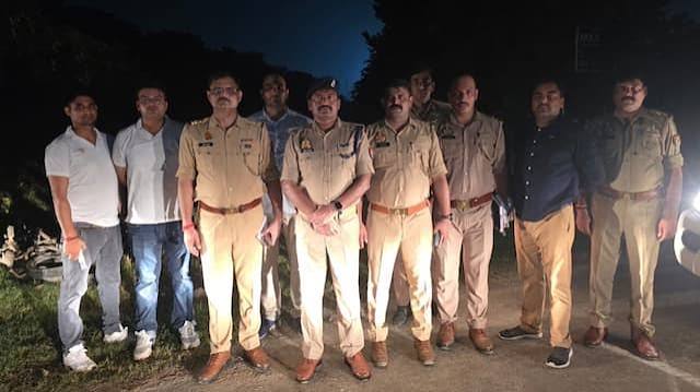 Greater Noida robbery case,  police encounter; two sustained gunshot 