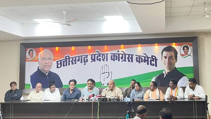 Controversy, Amrit Pharmacy, tender; Congress targets , government.