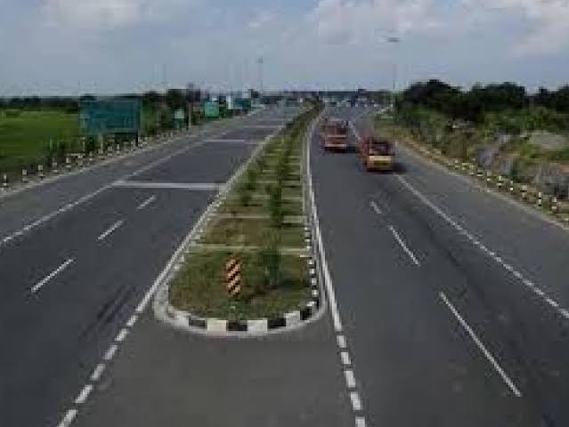  Toll collection , Indore-Ujjain , six-lane highway , MPRDC 