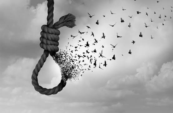 Chef ,Bhopal commits suicide, driven , harassment , usurers