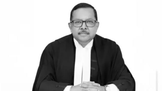  Bhopal, Justice Ujjal Bhuyan , prohibits eating chicken biryani,  Ganga.
