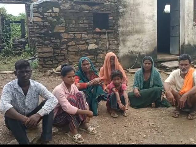 Thieves, Sheopur,  houses targeted,  bike stolen