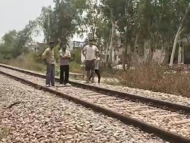 loan scam, young man, jumping ,suicide note, Scindia 