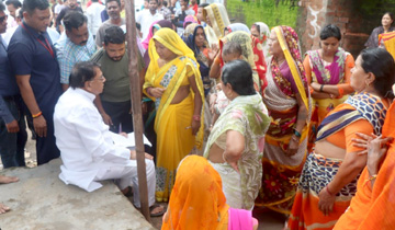 प्रेमपुरा में आम जनता की समस्याएँ सुनी