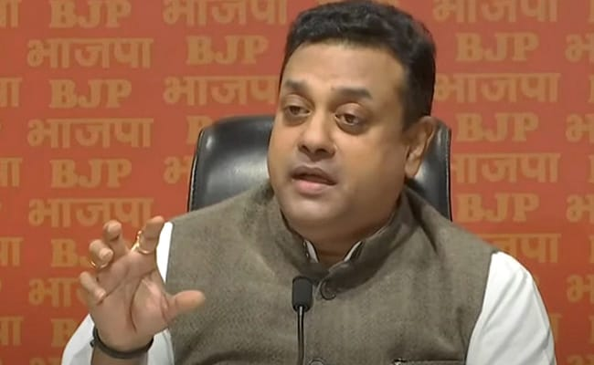 संबित पात्रा बोले- युवाओं को ढाल बनाकर देश को बांटने की राजनीति कर रहे हैं