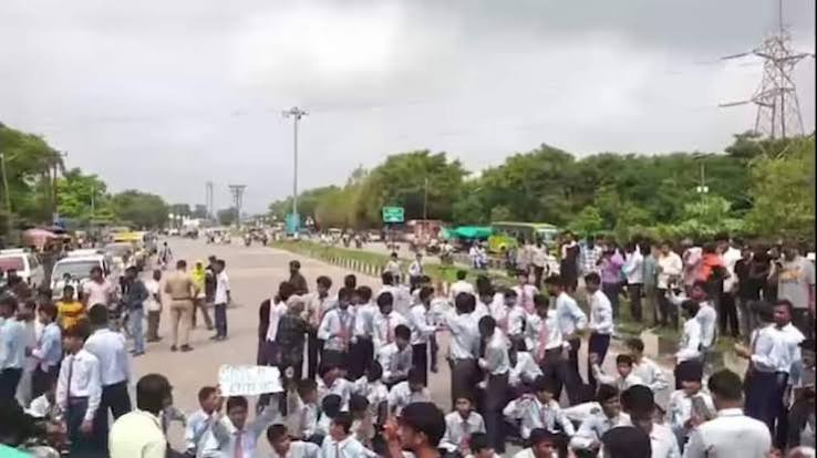 Female students protest ,teachers , government school in Lucknow