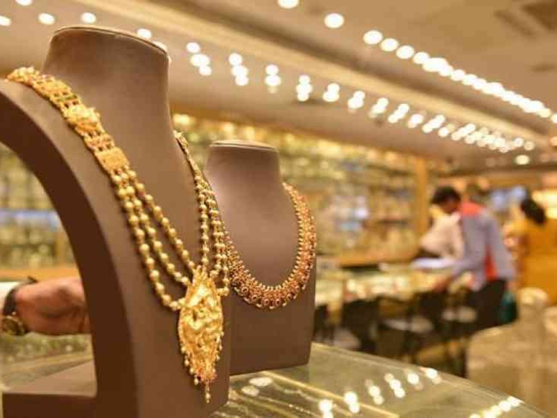 लगातार तीसरे दिन सस्ते हुए सोना-चांदी