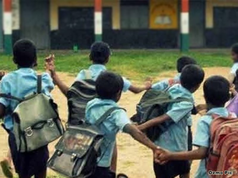 स्कूलों में बिजली कनेक्शन ही नहीं 
