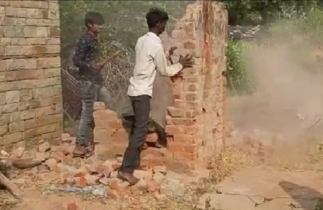 shivpuri, tribals against, Kamal Nath