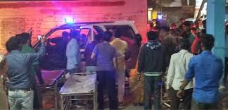 dewas, 100 people,  sick , food poisoning 