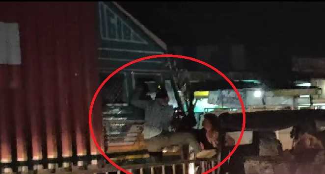 katni, Police caught, escape truck, bike and auto