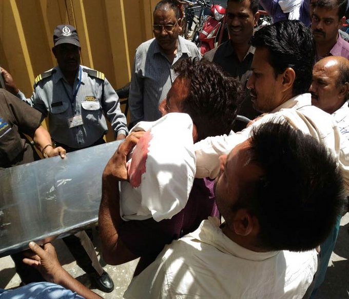 स्कूल वैन के नीचे आने से बच्चे की  मौत