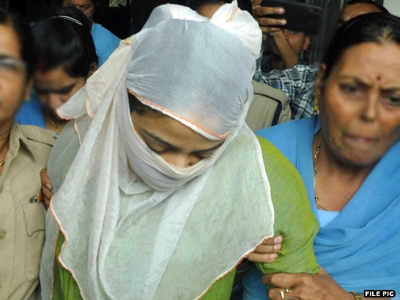 bhopal, Shweta jain, Aarti Dayal,  income tax department