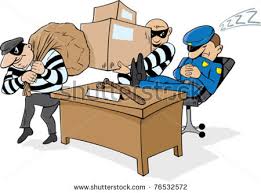 सूने मकान और कार्यालय से चोरों हजारों का माल उड़ाया