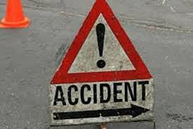 guna,Three injured ,including mother, child dead , auto turning