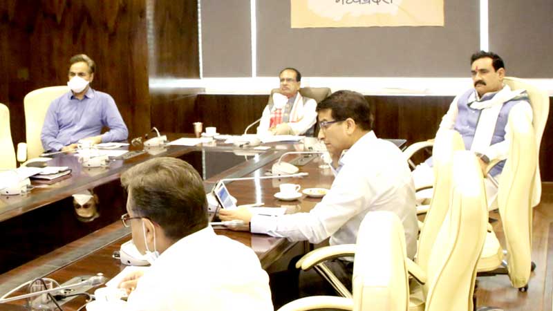 bhopal, Chief Minister , provide relief, common man, active crisis