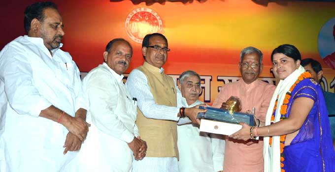 मध्यप्रदेश के स्कूलों में अगले वर्ष से नैतिक शिक्षा