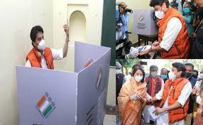 gwalior, MP, Scindia cast vote , voter stopped, Imrati Devi got angry