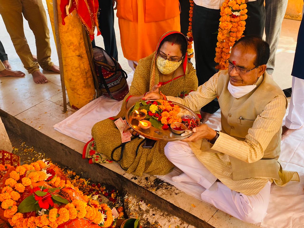 sehore, CM Shivraj, reached,home village Jait , Bhaiduj, worshiped 