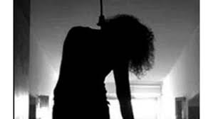 डिपरेशन मैं छात्रा ने फाँसी लगाई