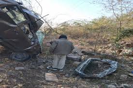 Gwalior, car, friends returning ,after celebrating birthday , all four died