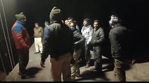 niwadi,Car falls , Jamni river, Orchha, three people , same family died