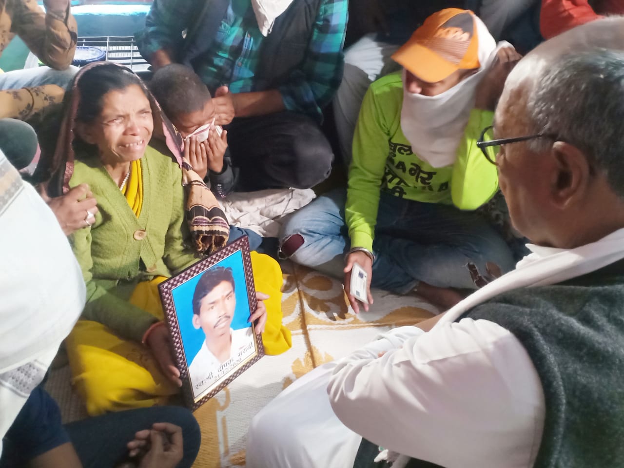 bhopal, Death of volunteer, who put trial dose , covaxine, Digvijay visited family