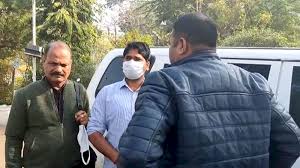 bhopal,Tehsildar arrested, red-handed ,taking bribe,one lakh rupees