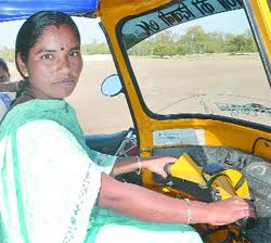 women auto driver