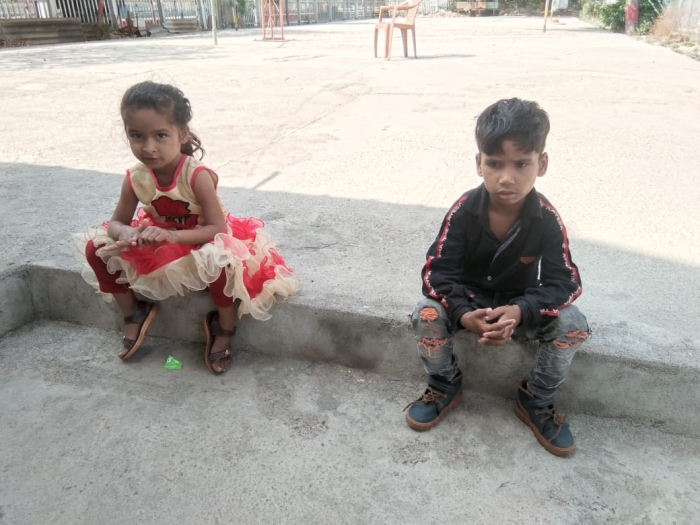 bina, Passenger traveling , two children , Chhattisgarh Express dies