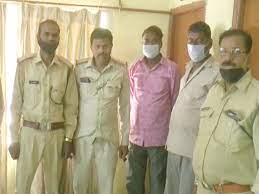 Indore, Hunting hunters roaming, search of prey caught