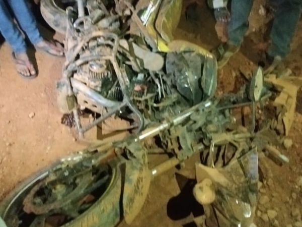 rewa, Bike rider ,dies due to dumper