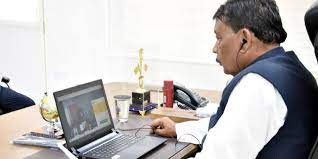 bhopal, aware citizen , using consumer rights, Food Minister Singh