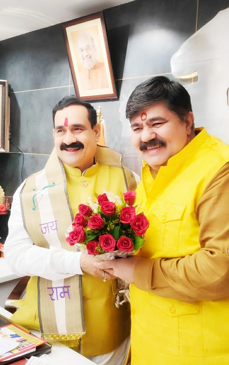 bhopal,Sankat Mochak ,Dr. Narottam Mishra,guide of the workers