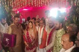 seoni, Chief Minister, blessed , bride and groom
