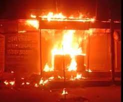 indore, Fire clothes shop, located in Ranipura