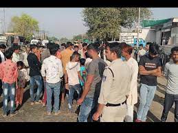 rajgarh, High speed truck, trampled 8 cows , calves