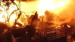 Indore, Fire in three shops , Timber Market