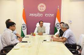 bhopal, Shivraj took ,emergency meeting 