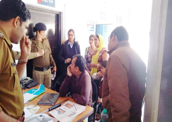 रेलवे टीसी ने किया महिला यात्री के साथ दुष्कर्म 