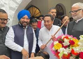 कमलनाथ ने किया सलूजा के इस्तीफे को स्वीकार