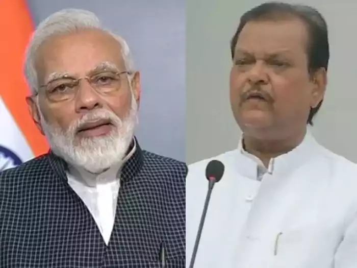 हिटलर के नक्शेकदम पर पीएम मोदी पर कांग्रेस के एक और नेता ने दिया विवादित बयान