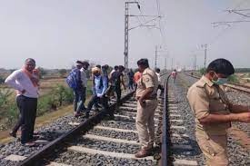 मासूम को मरने तक रौंदता रहा दरिंदा शव को रेलवे ट्रैक पर फेंका